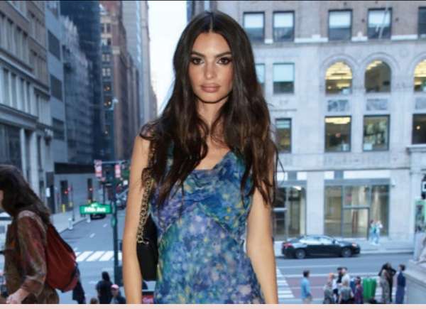 Emily Ratajkowski will not stop posting lewd pictures.