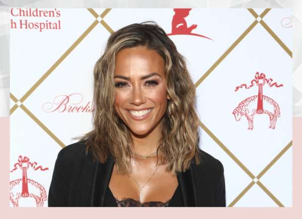 Kind of bothered Jana Kramer Meghan King described her swindling ex as sexy.