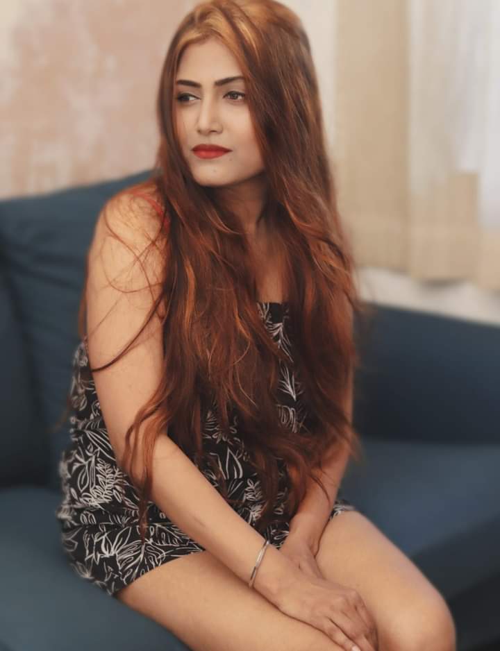ishika bose looking sexy in image