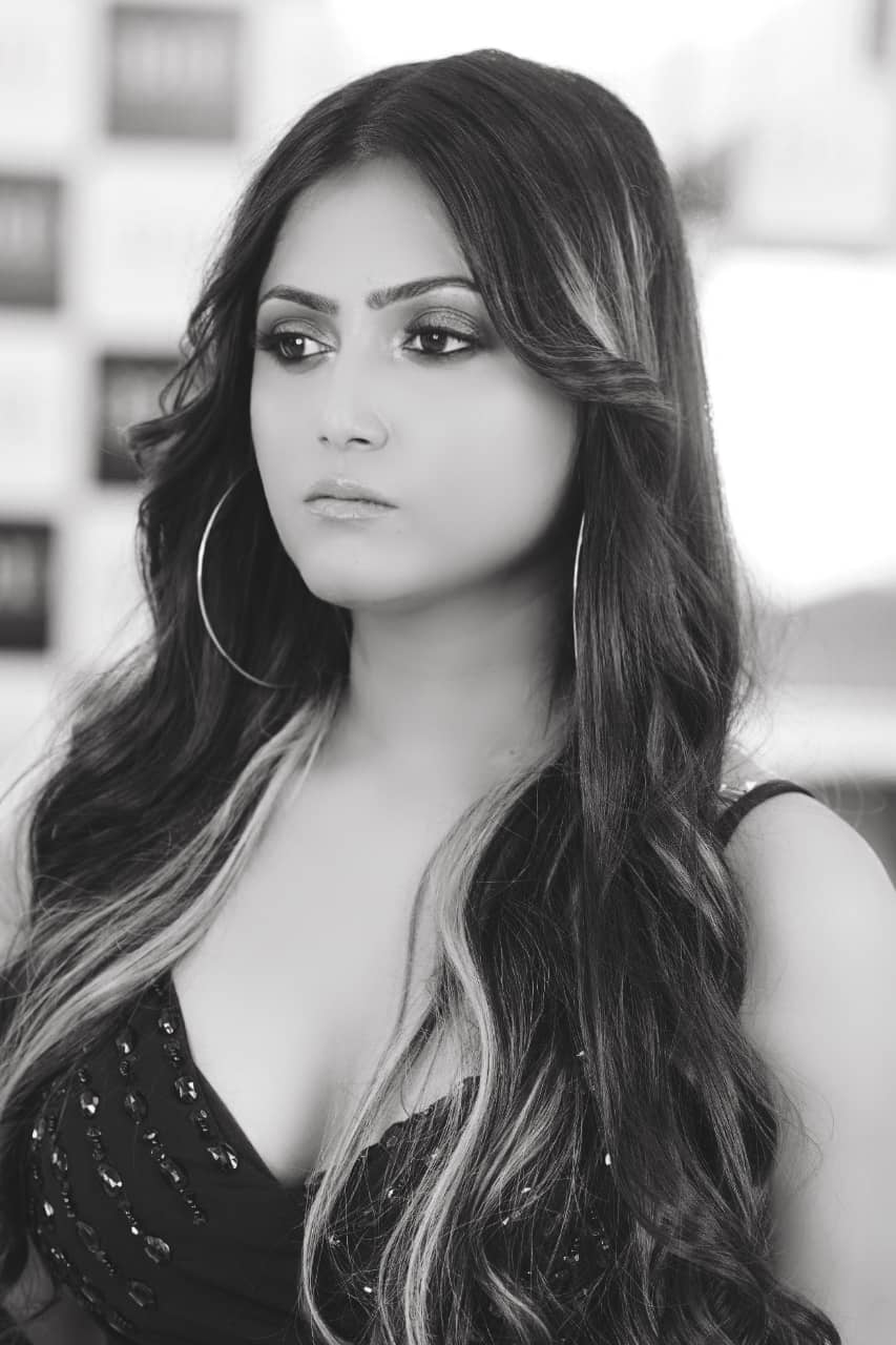 ishika bose bold pic