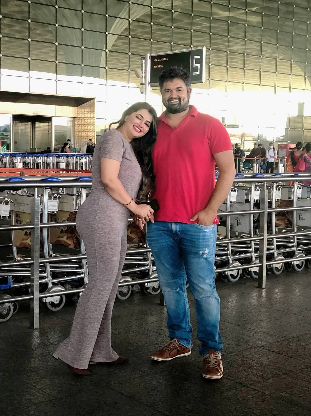 Khushi Gadhvi Wiki, Age, Biography, Height, Boyfriend, Fa...