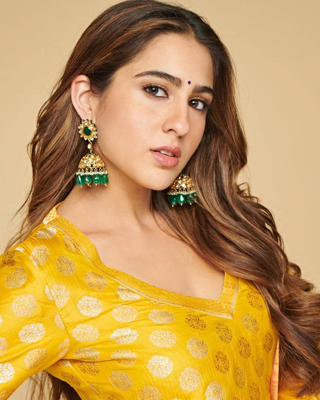 Sara Ali Khan Wiki, Age, Biography, Height, Boyfriend, Fa...